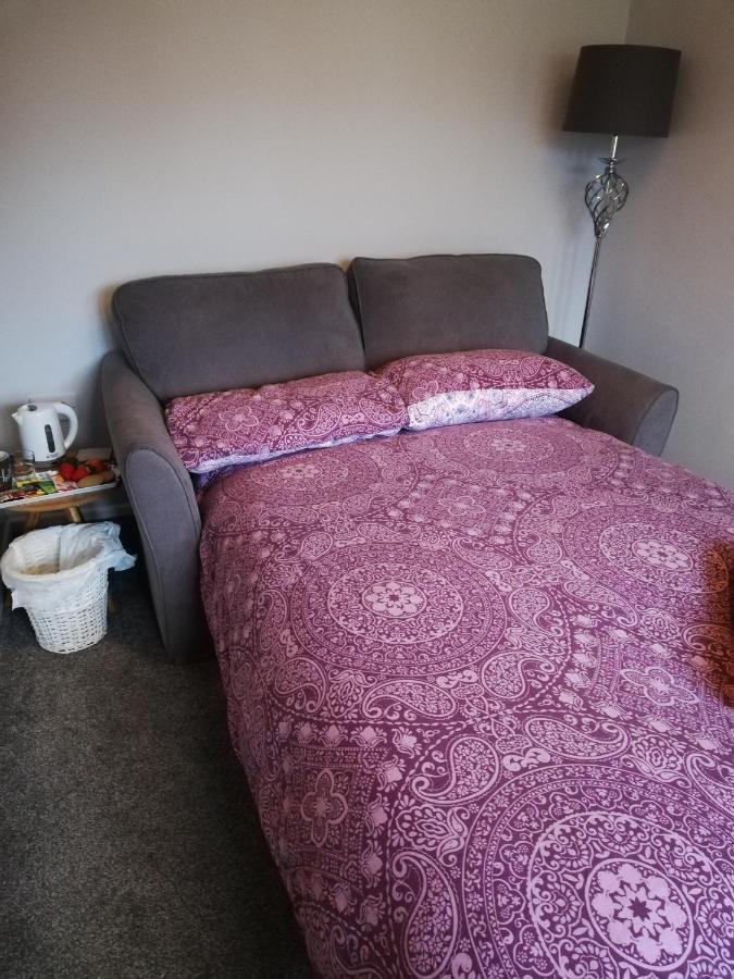 Little Cosy Cwtsh Hotell Pontyclun Eksteriør bilde