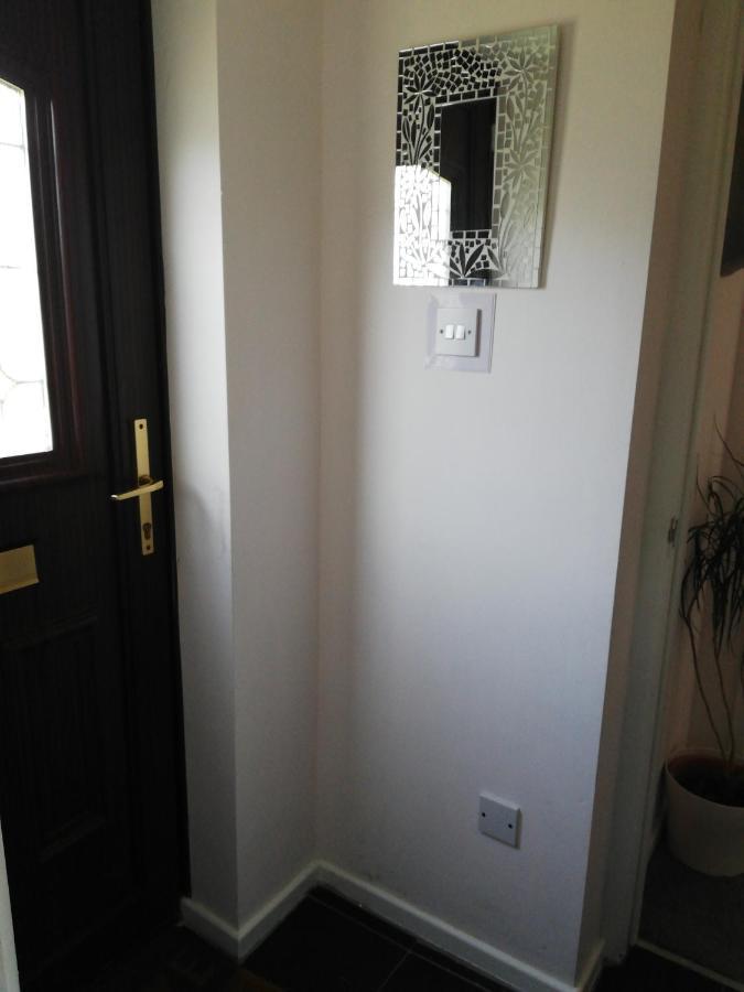 Little Cosy Cwtsh Hotell Pontyclun Eksteriør bilde