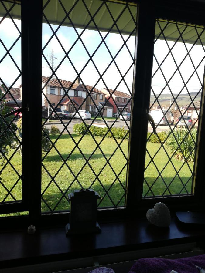 Little Cosy Cwtsh Hotell Pontyclun Eksteriør bilde