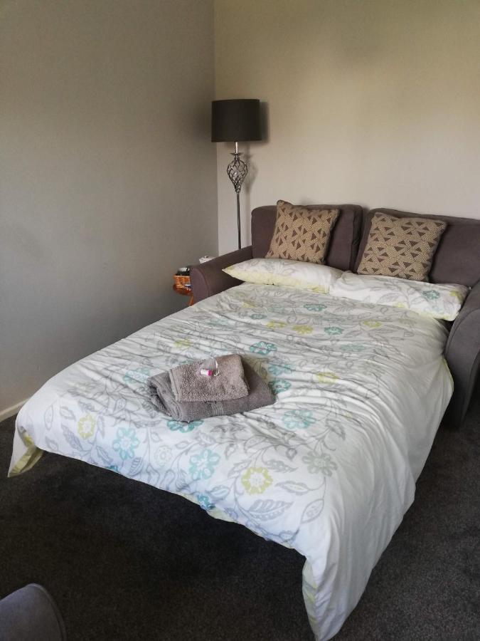 Little Cosy Cwtsh Hotell Pontyclun Eksteriør bilde